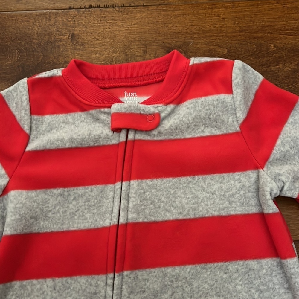NWT Just One You One piece red and grey wit Santa & Deer on foot Fleece Size 12m - Picture 3 of 6